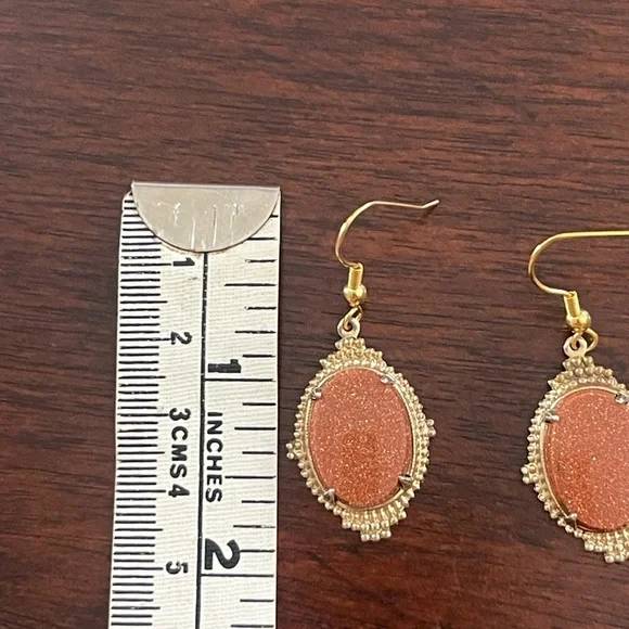 Orange brown goldstone & gold tone hoop earrings - Picture 5 of 5